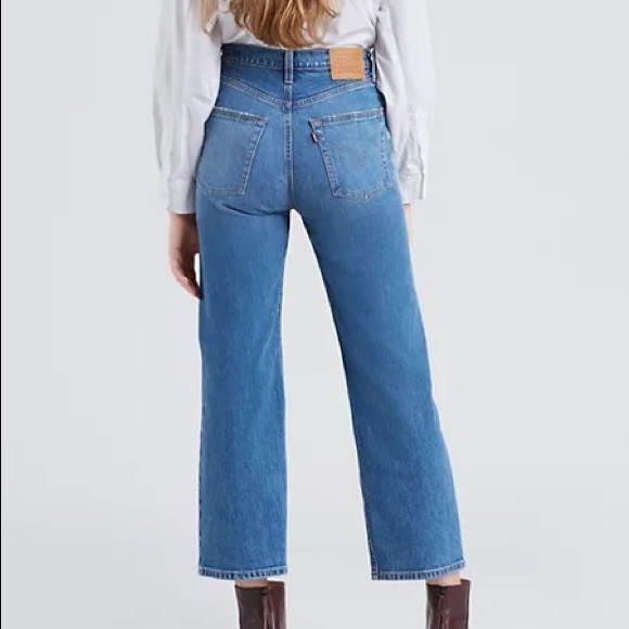 Levi’s Ribcage Straight Jean - Picture 3 of 4